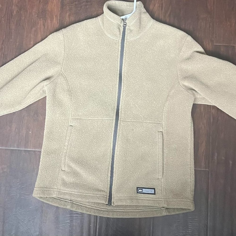 Womens REI green zip up sherpa jacket